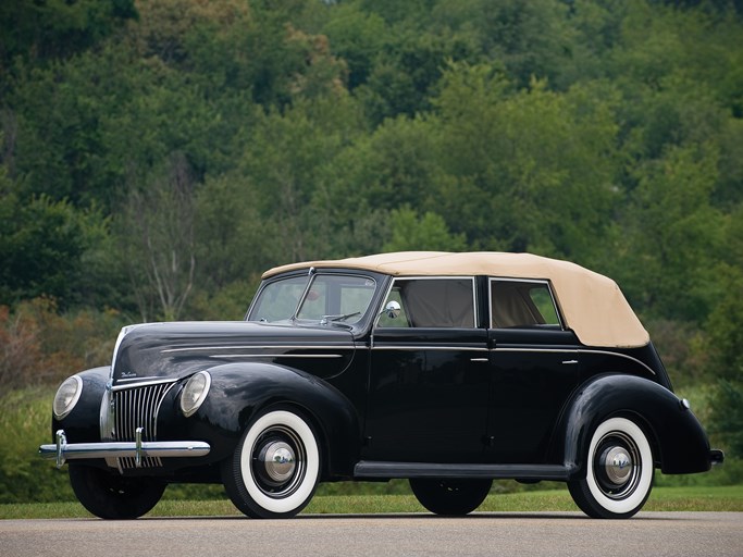 1939 Ford Convertible Sedan