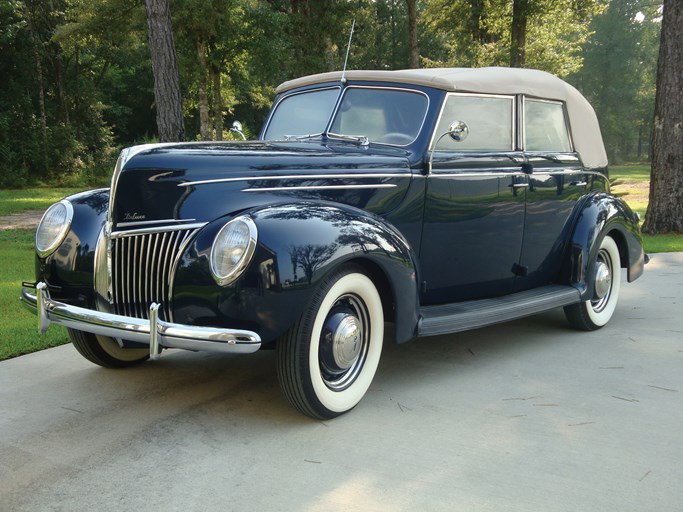 1939 Ford Deluxe Convertible