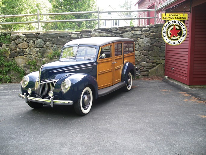 1939 Ford Deluxe Station Wagon