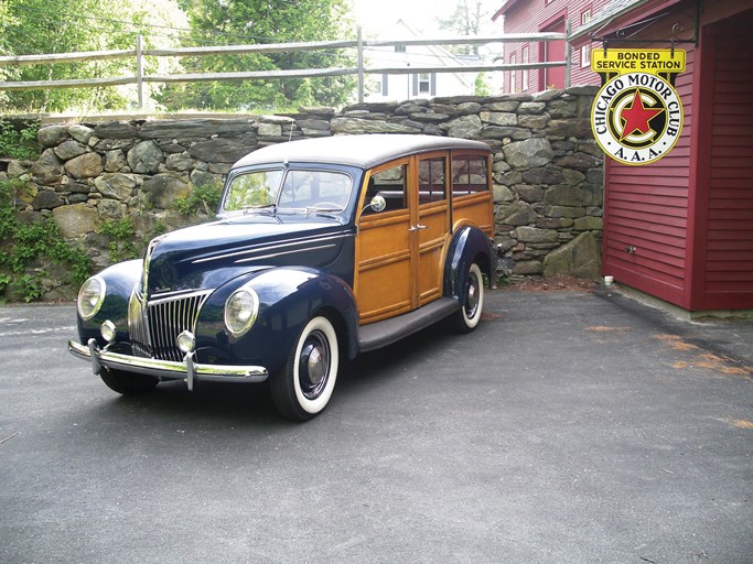 1939 Ford Deluxe Station Wagon