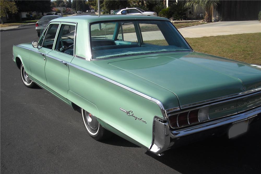 1965 CHRYSLER NEWPORT 4 DOOR SEDAN