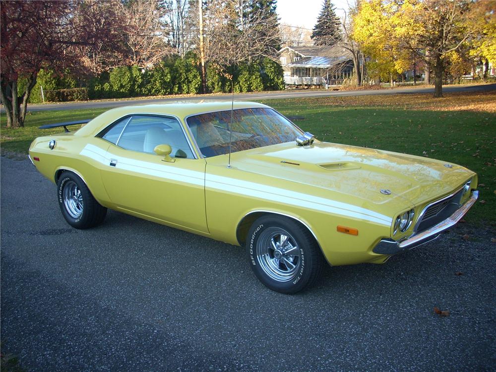 1972 DODGE CHALLENGER CUSTOM COUPE