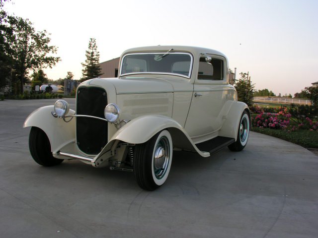 1932 FORD 3 WINDOW CUSTOM 2 DOOR COUPE