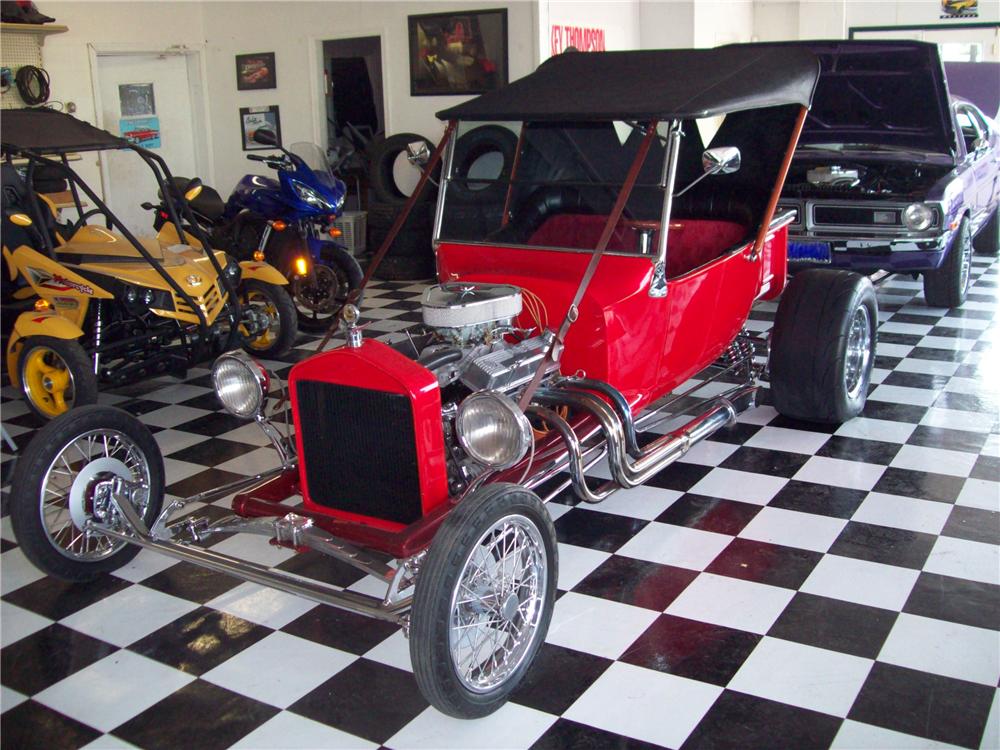 1925 FORD T-BUCKET CUSTOM ROADSTER