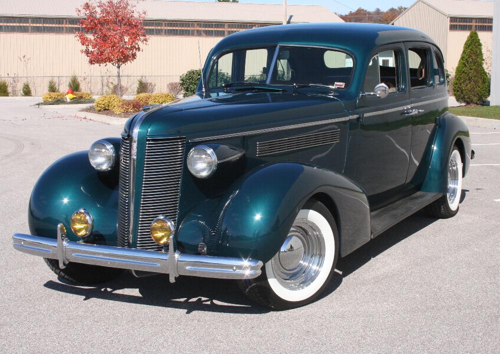 1937 BUICK CENTURY CUSTOM SEDAN