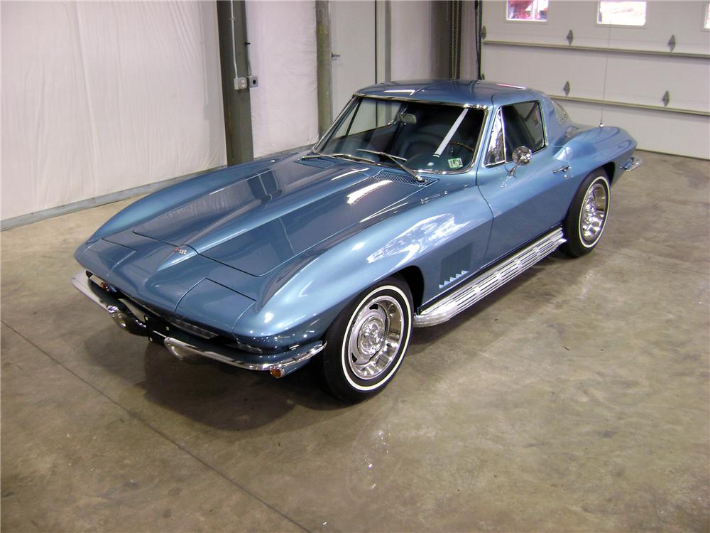 1967 CHEVROLET CORVETTE COUPE