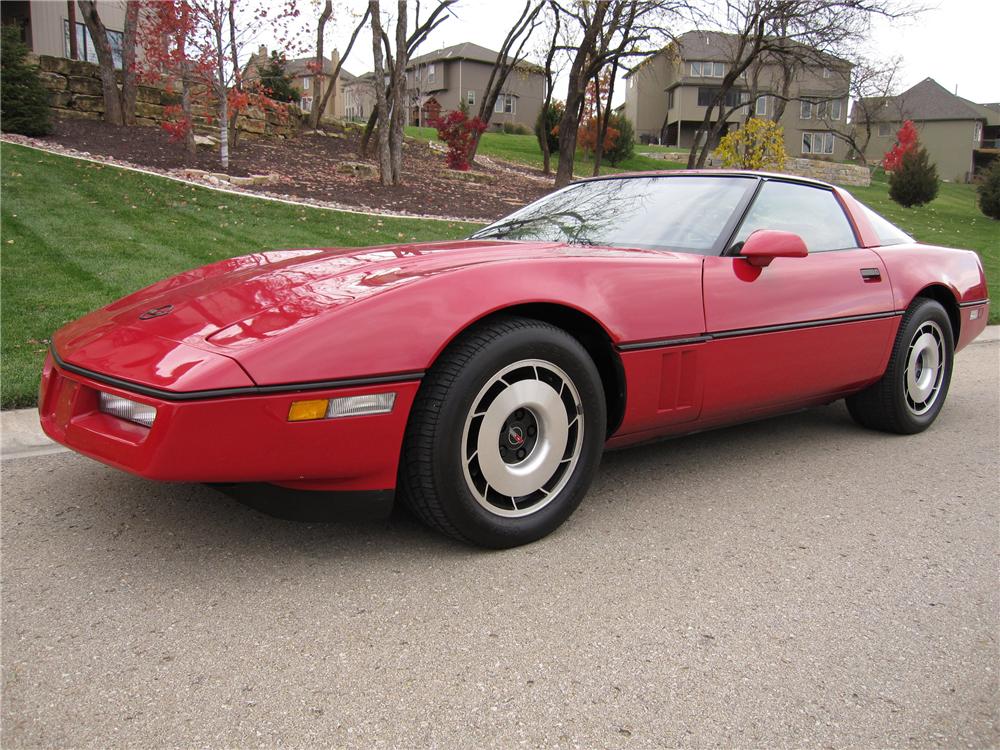 1984 CHEVROLET CORVETTE 2 DOOR COUPE