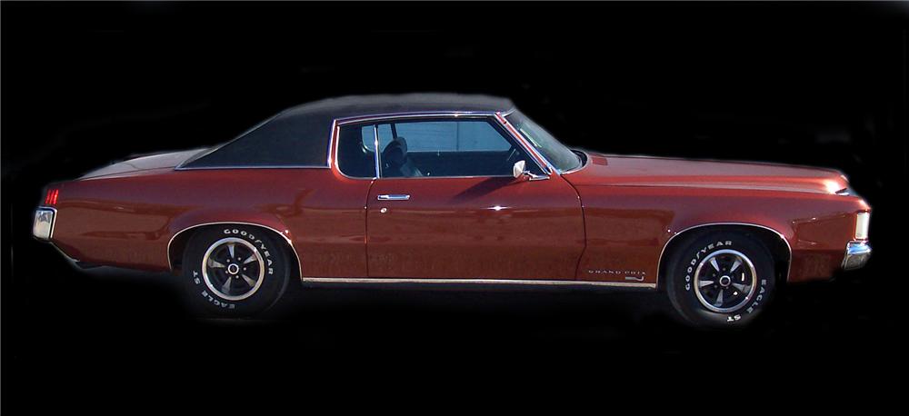 1969 PONTIAC GRAND PRIX HARDTOP COUPE