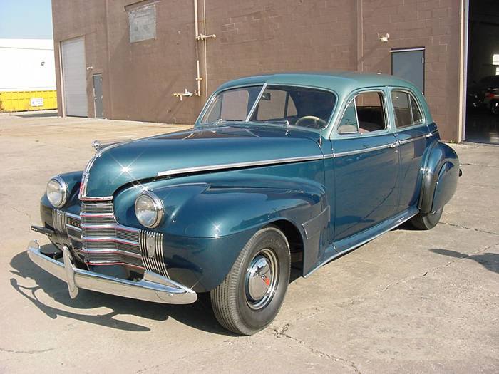 1940 OLDSMOBILE SERIES 90 4 DOOR TOURING SEDAN