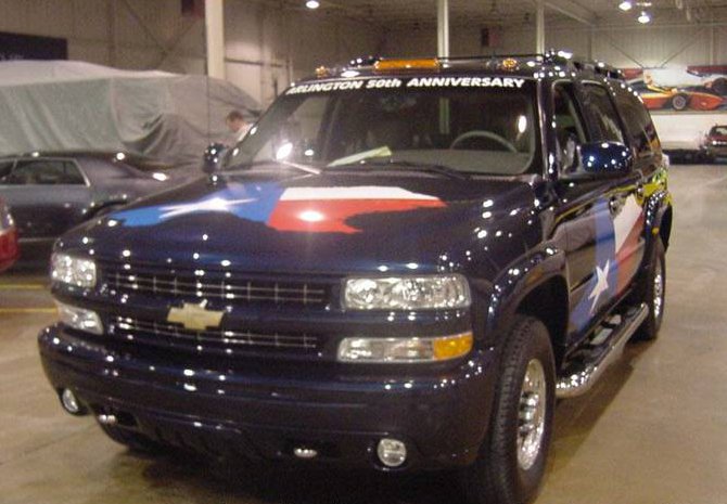 2004 CHEVROLET SUBURBAN QUADRASTEER