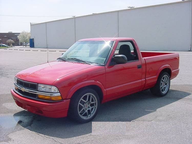 2002 CHEVROLET S-10 