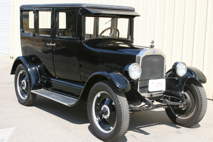 1924 DURANT 4 DOOR SEDAN