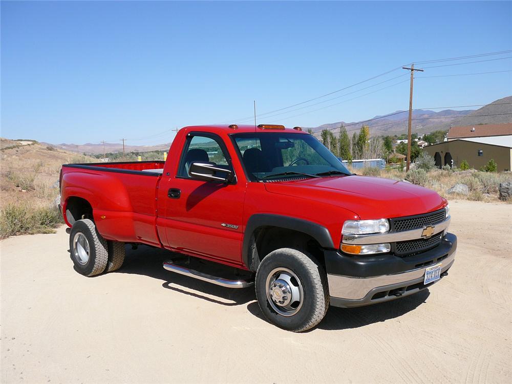 2001 CHEVROLET 3500 LS 4X4 DUALLY PICKUP