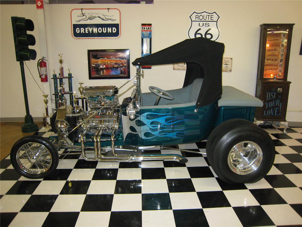 1923 FORD T-BUCKET CUSTOM CONVERTIBLE