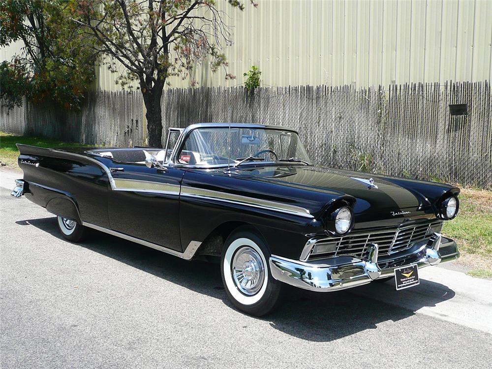 1957 FORD SKYLINER RETRACTABLE HARDTOP