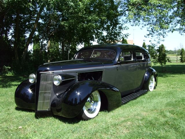 1937 BUICK SERIES 60 CUSTOM 4 DOOR SEDAN