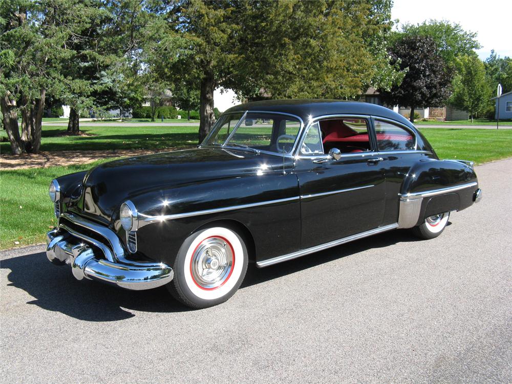 1949 OLDSMOBILE 88 CUSTOM 2 DOOR CLUB SEDAN