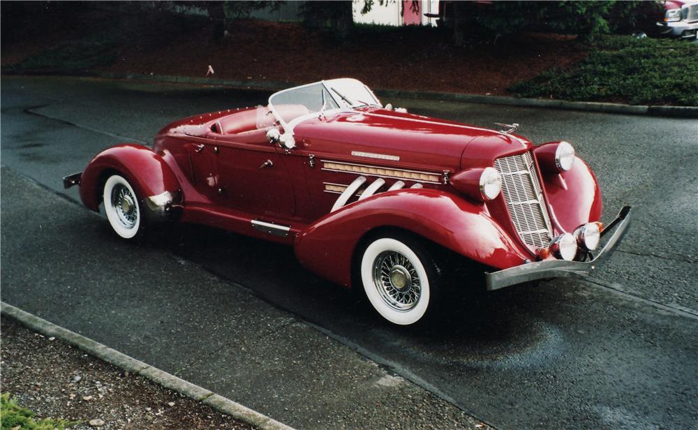 1935 AUBURN BOATTAIL SPEEDSTER RE-CREATION