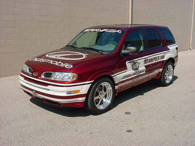 2002 OLDSMOBILE BRAVADA INDY 500 PACE TRUCK