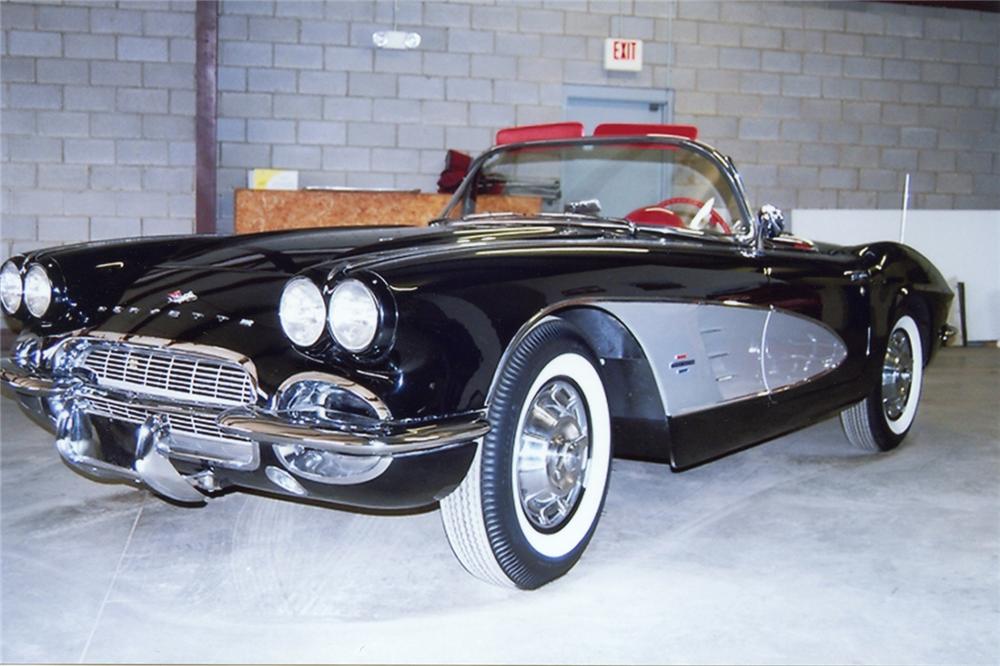 1961 CHEVROLET CORVETTE CONVERTIBLE