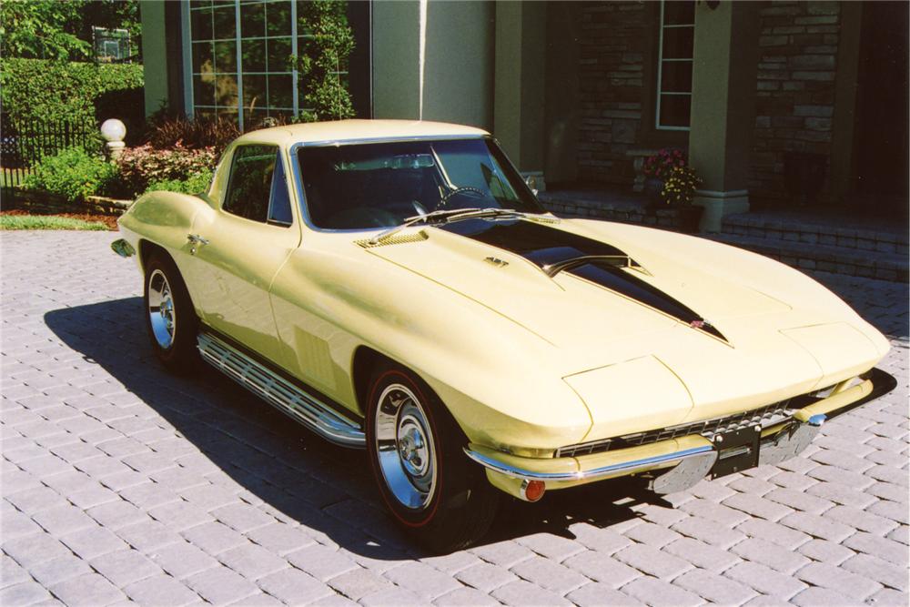 1967 CHEVROLET CORVETTE COUPE