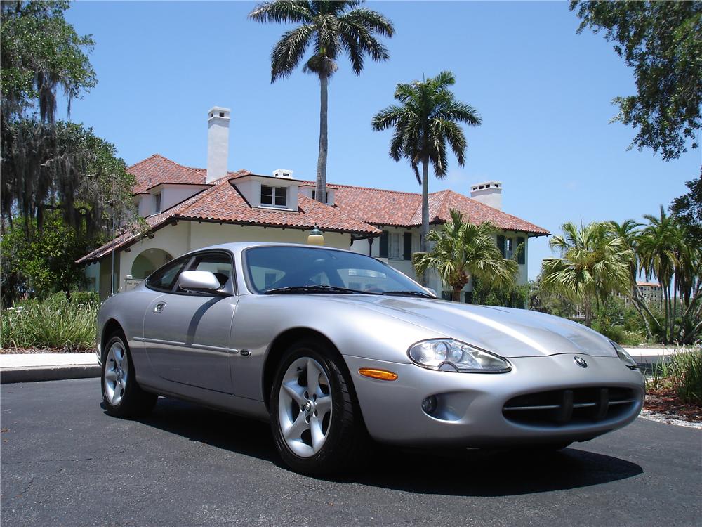 2000 JAGUAR XK 8 COUPE