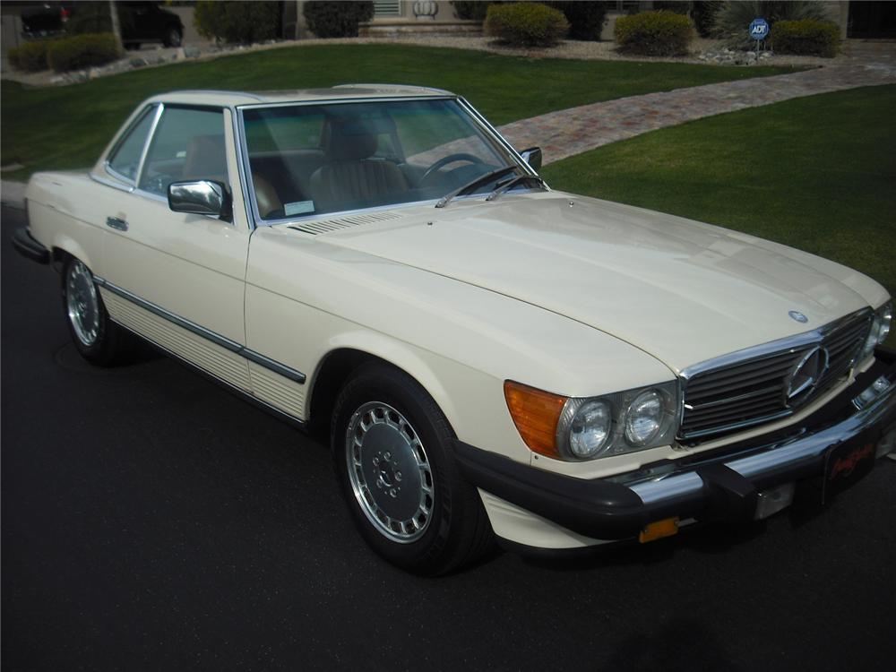 1986 MERCEDES-BENZ 560SL 2 DOOR CONVERTIBLE