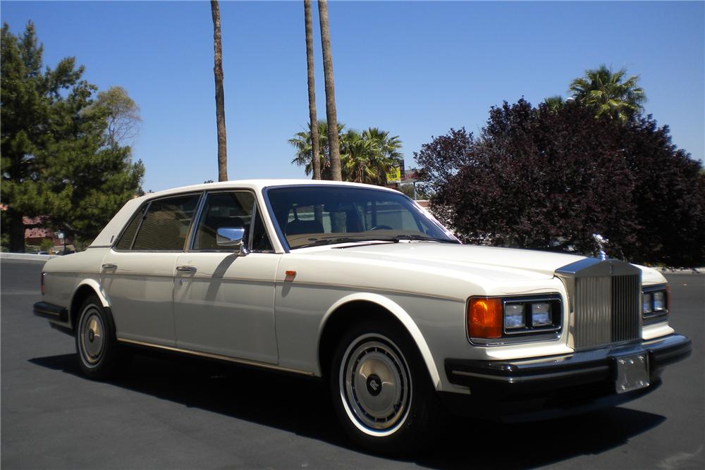 1992 ROLLS-ROYCE SILVER SPUR 4 DOOR SEDAN