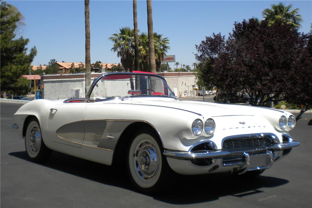 1961 CHEVROLET CORVETTE CONVERTIBLE