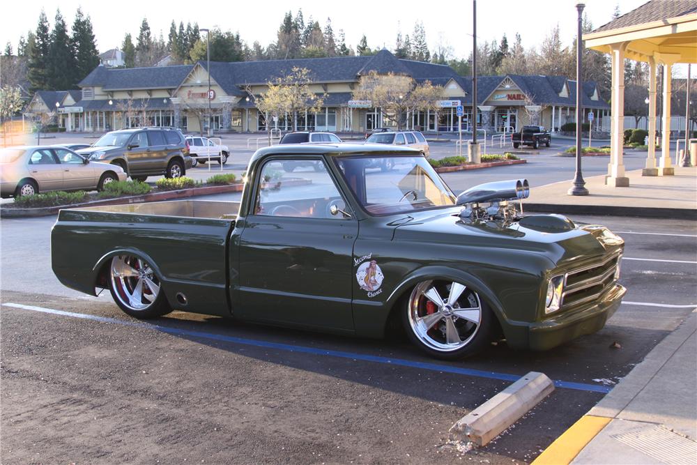 1967 CHEVROLET C-10 CUSTOM PICKUP