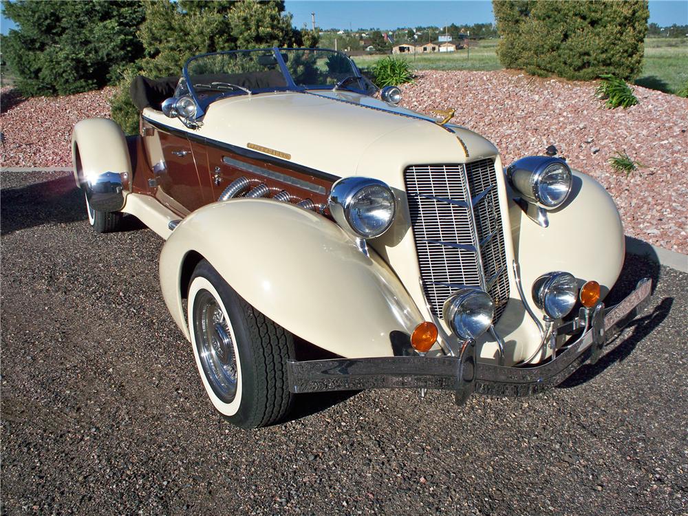 1935 AUBURN BOATTAIL SPEEDSTER RE-CREATION