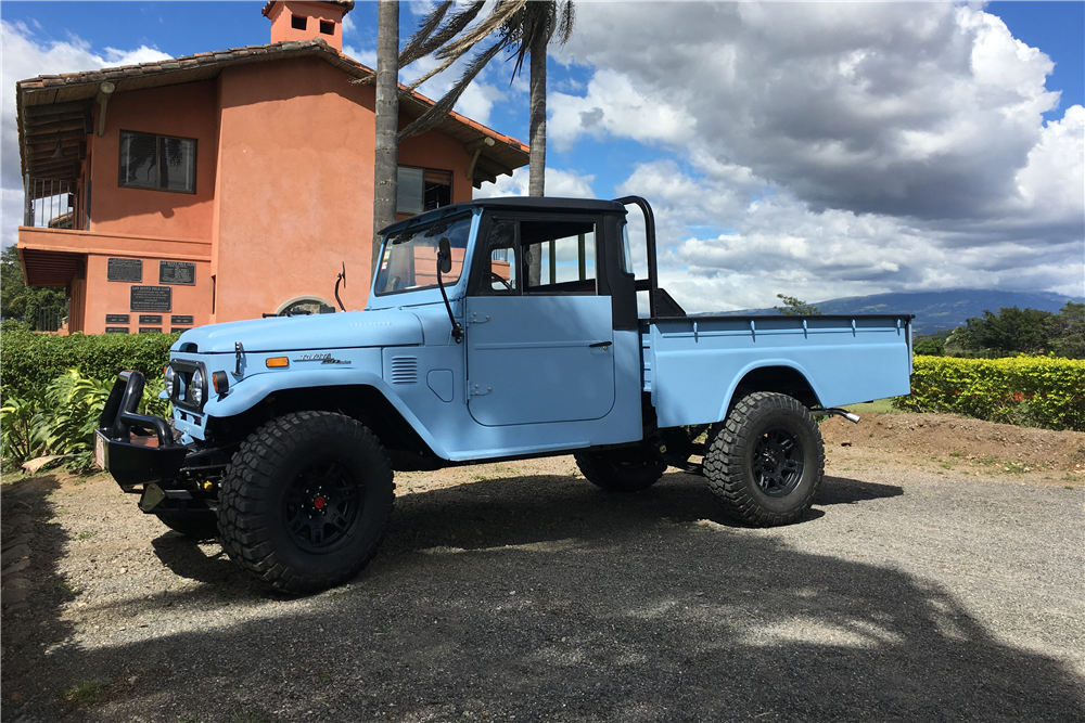 1974 TOYOTA LAND CRUISER FJ45 PICKUP