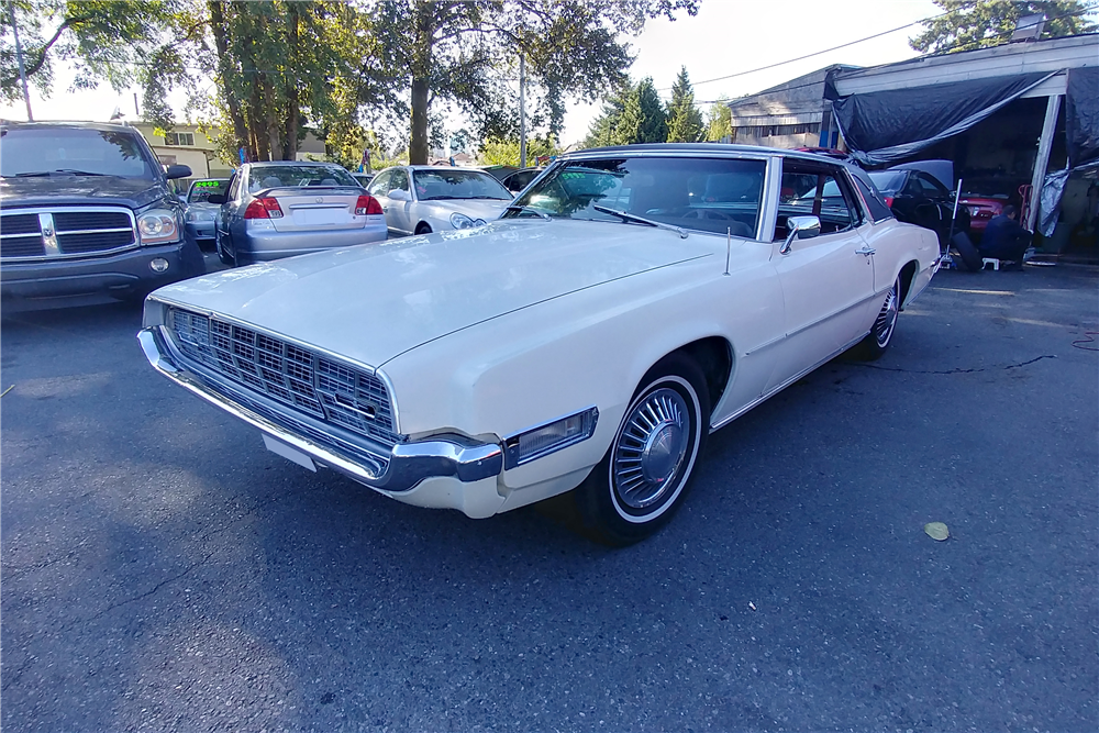 1968 FORD THUNDERBIRD