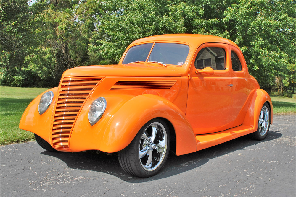 1937 FORD CUSTOM COUPE