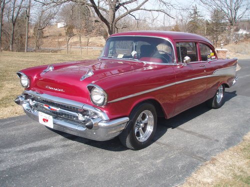 1957 CHEVROLET 210 CUSTOM SEDAN