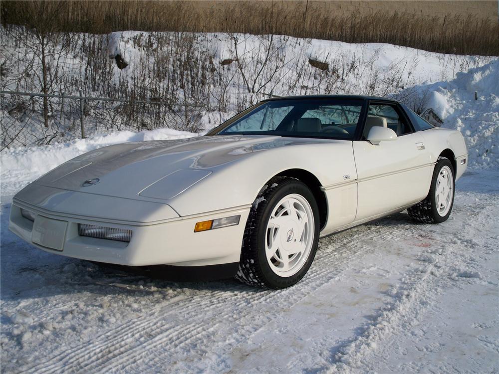 1988 CHEVROLET CORVETTE COUPE 35TH ANNIVERSARY EDITION