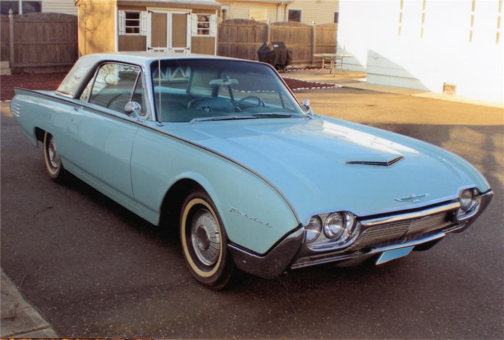 1961 FORD THUNDERBIRD 2 DOOR HARDTOP