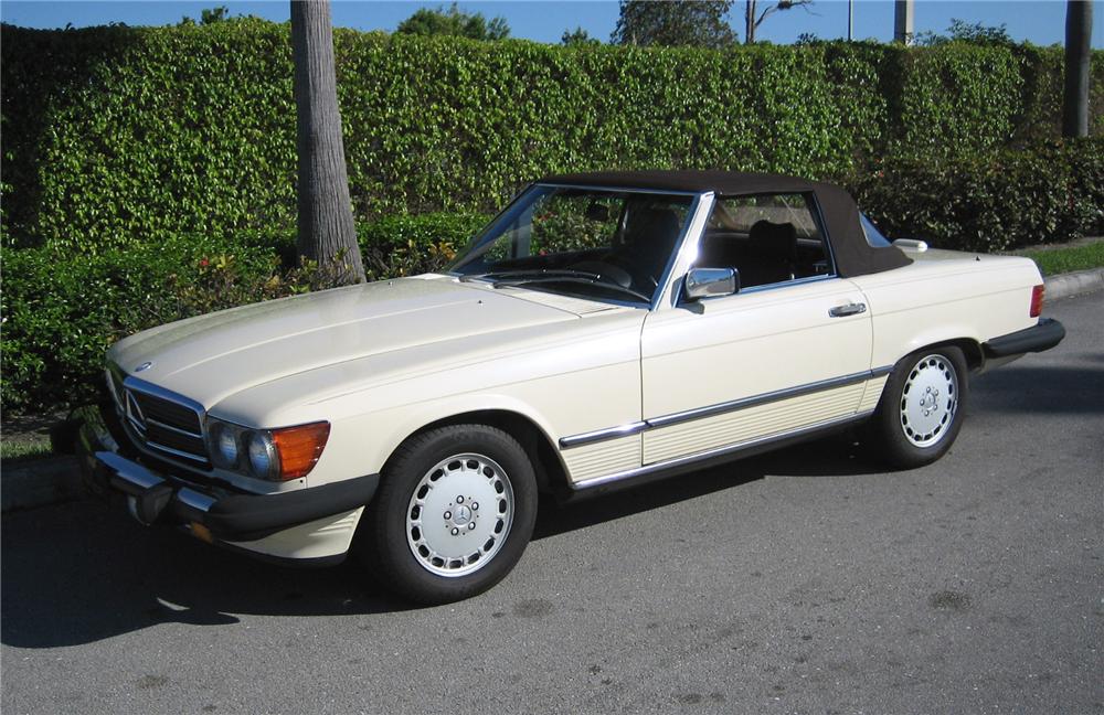 1989 MERCEDES-BENZ 560SL CONVERTIBLE