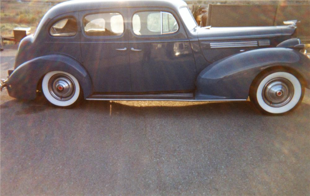 1939 PACKARD SERIES 1701 4 DOOR SEDAN