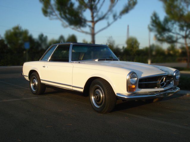 1967 MERCEDES-BENZ 230SL 2 DOOR CONVERTIBLE