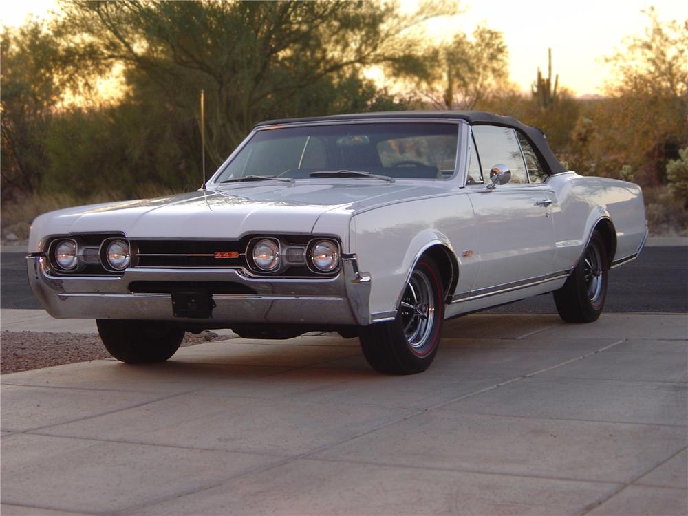 1967 OLDSMOBILE CUTLASS SUPREME CONVERTIBLE