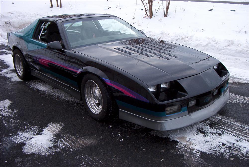 1987 CHEVROLET CAMARO IROC CUSTOM 2 DOOR COUPE