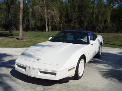 1988 CHEVROLET CORVETTE 35TH ANNIVERSARY EDITION COUPE