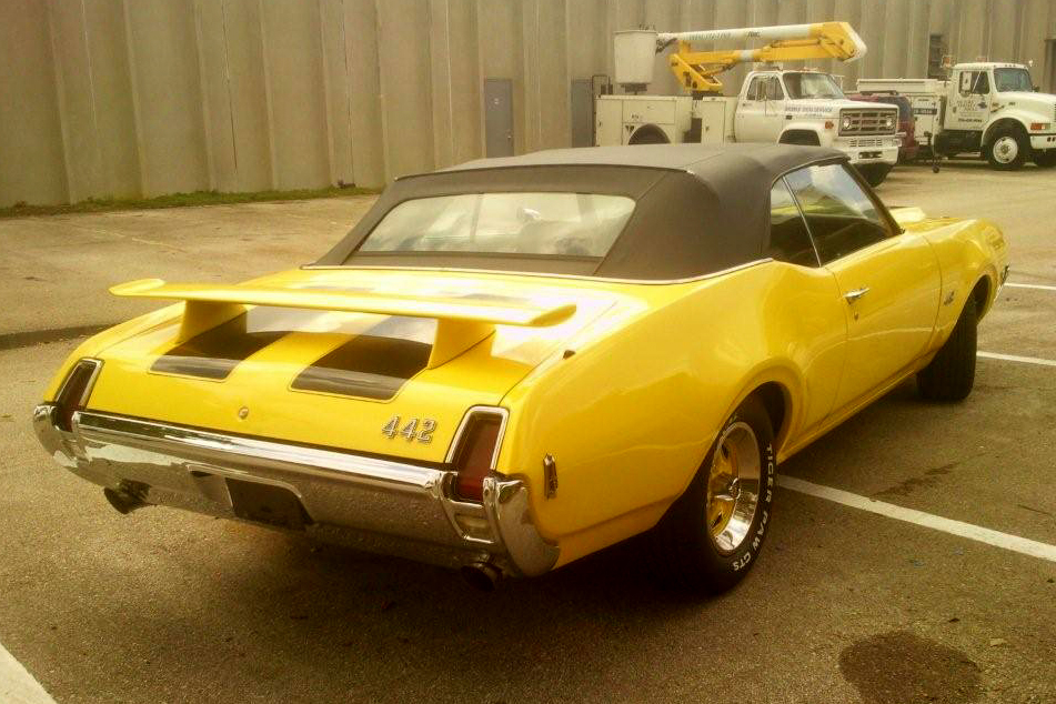 1969 OLDSMOBILE 442 2 DOOR CONVERTIBLE