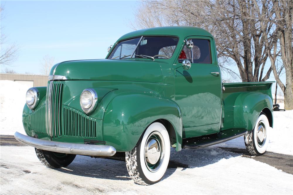 1947 STUDEBAKER M5 PICKUP