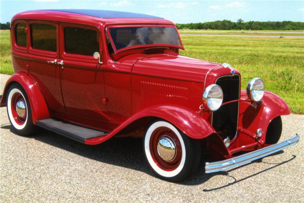 1932 FORD CUSTOM 4 DOOR SEDAN