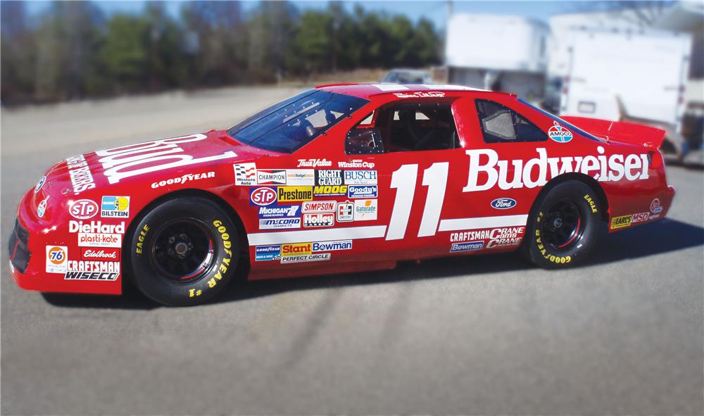 1992 FORD THUNDERBIRD BUDWEISER #11 NASCAR