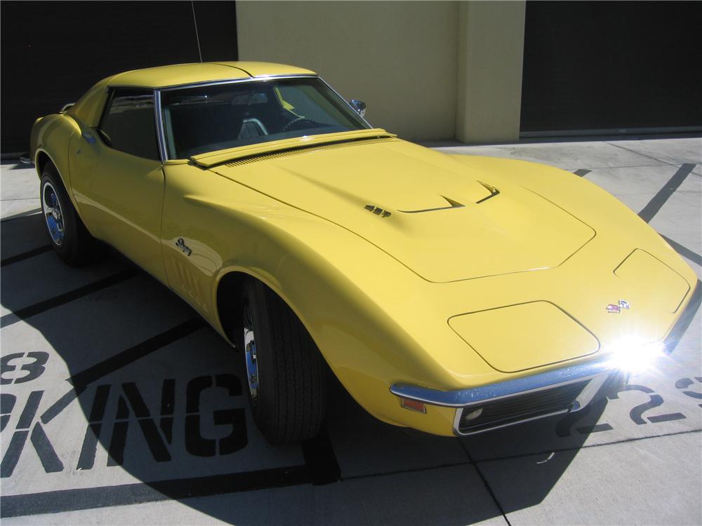 1969 CHEVROLET CORVETTE 2 DOOR COUPE