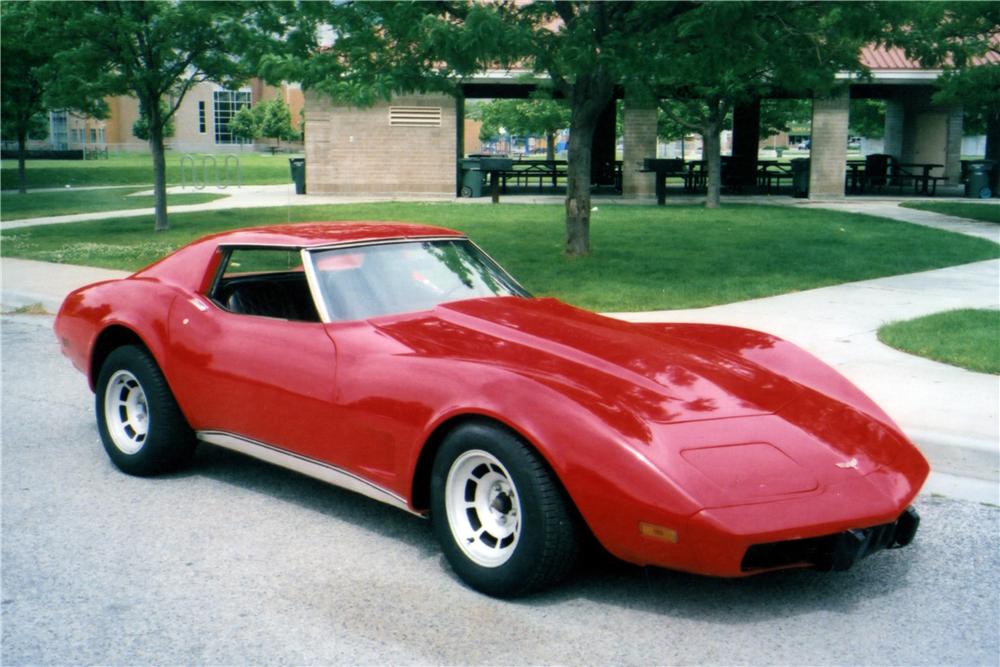 1977 CHEVROLET CORVETTE 2 DOOR COUPE