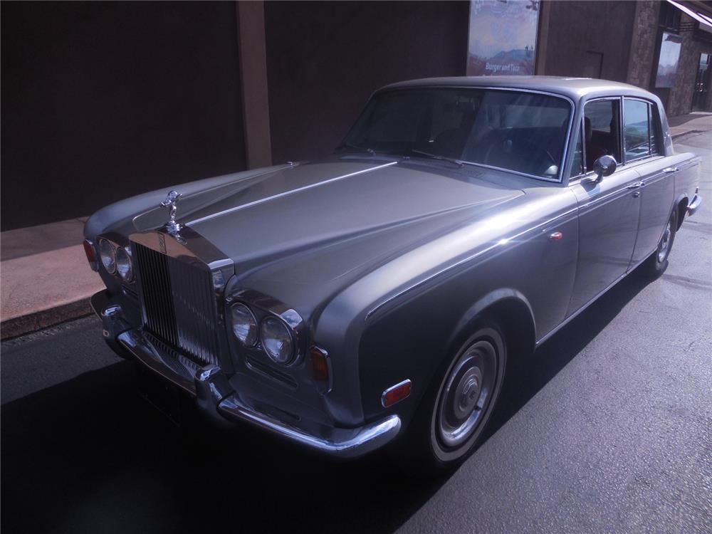 1972 ROLLS-ROYCE SILVER SHADOW 4 DOOR SEDAN